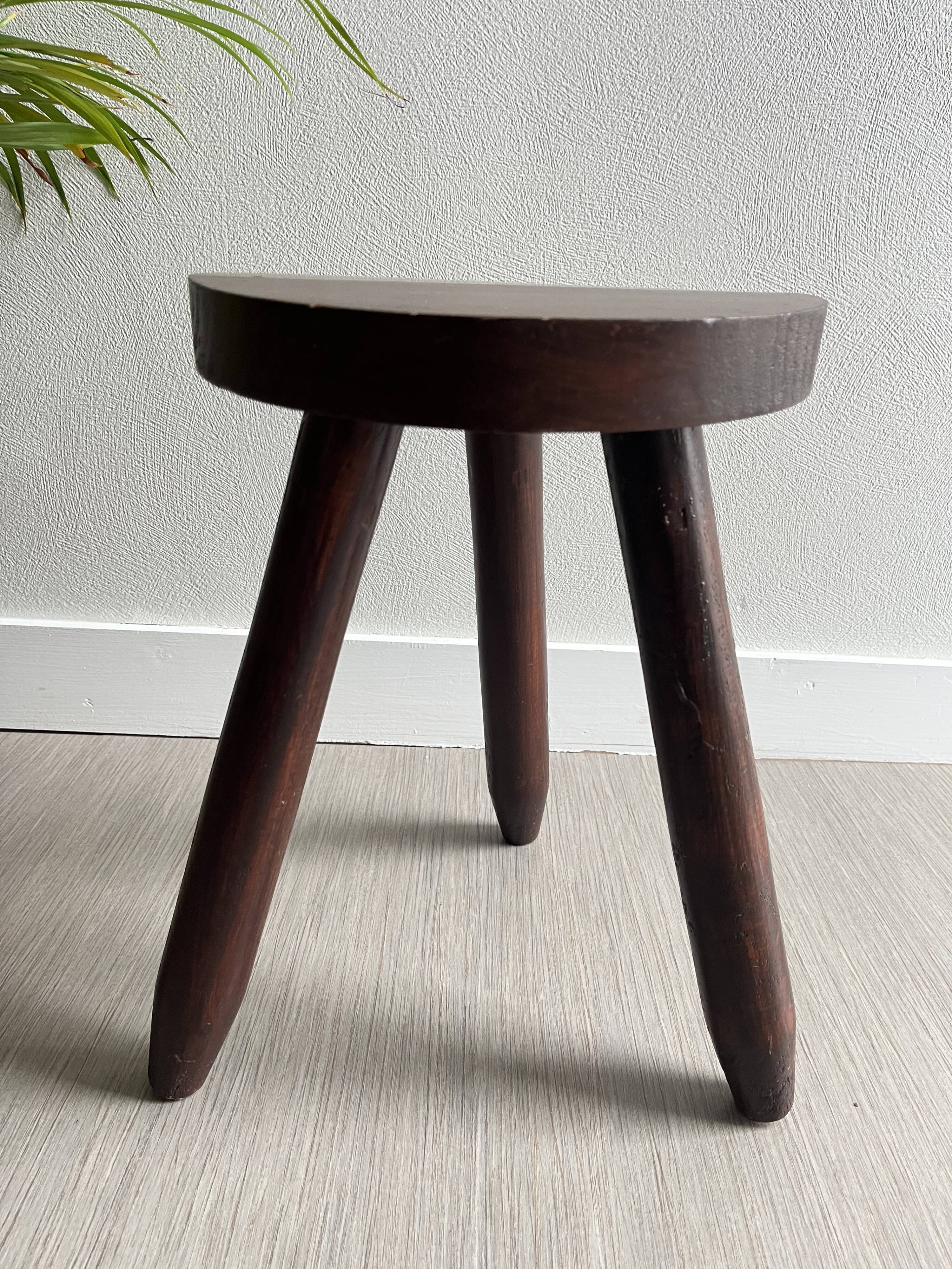 Tabouret tripode bois