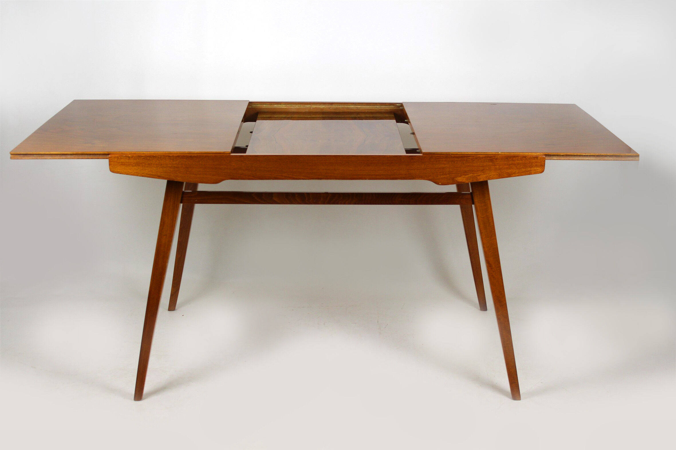 Table from Tatra, 1960