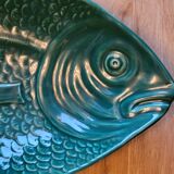 Ceramic serving flat plate in the shape of green fish