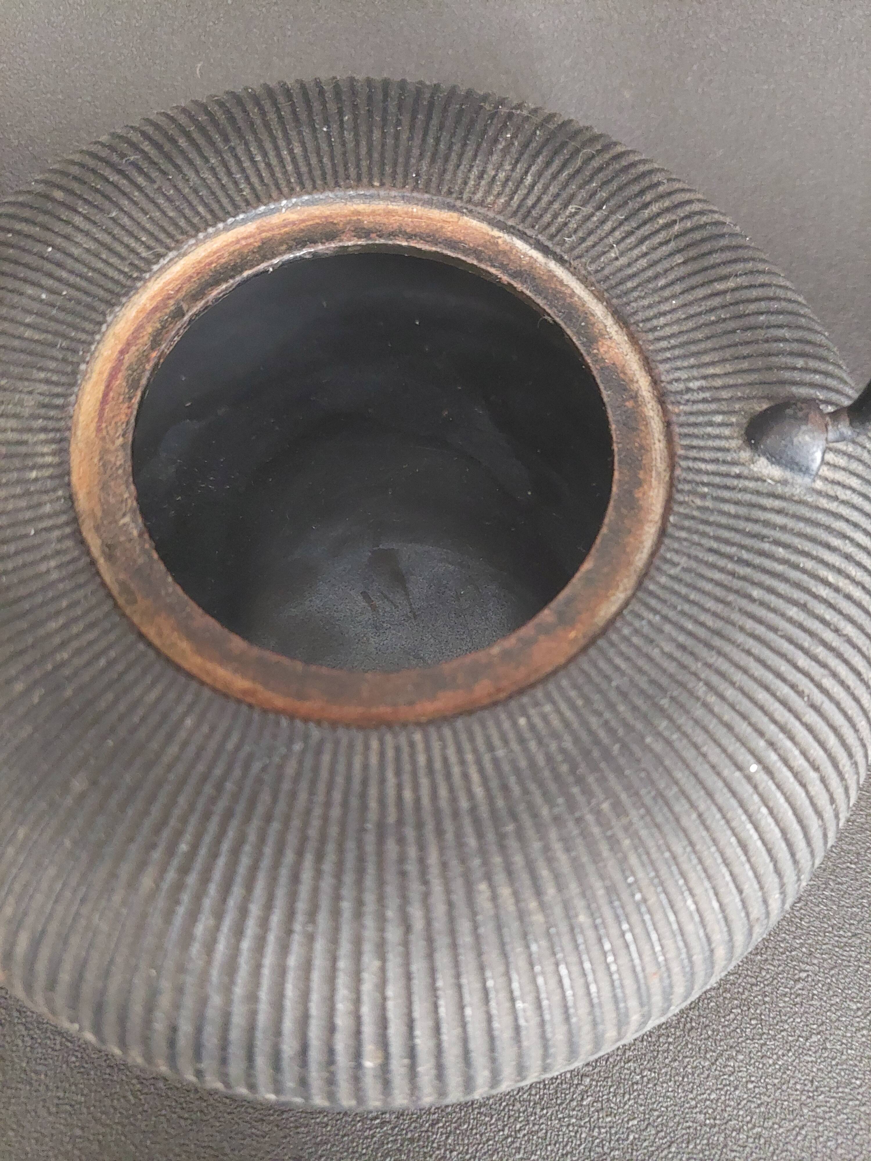 Vintage black cast iron teapot 800 ml