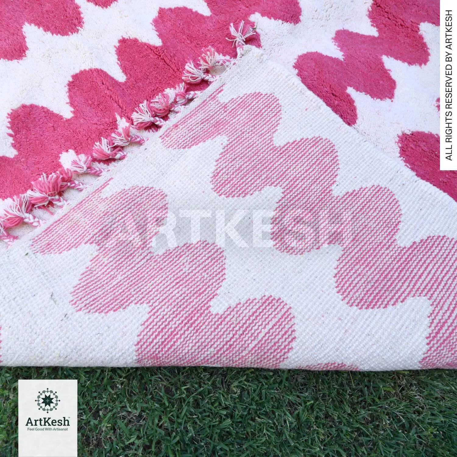 Moroccan handwoven wool rug, 250x150 cm, traditional style.