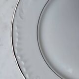 Silver-edged dessert service and its dish