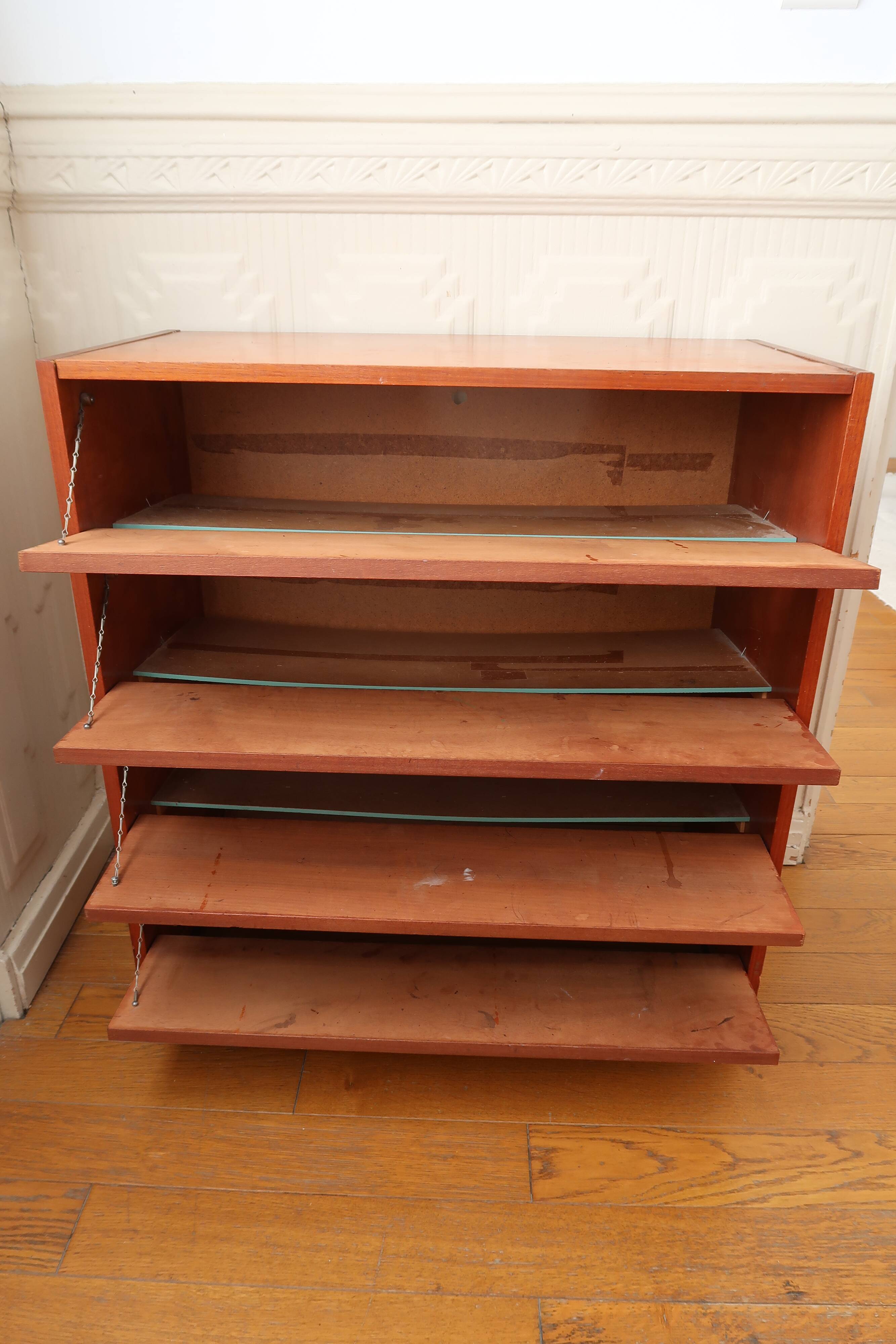 Dresser 1960