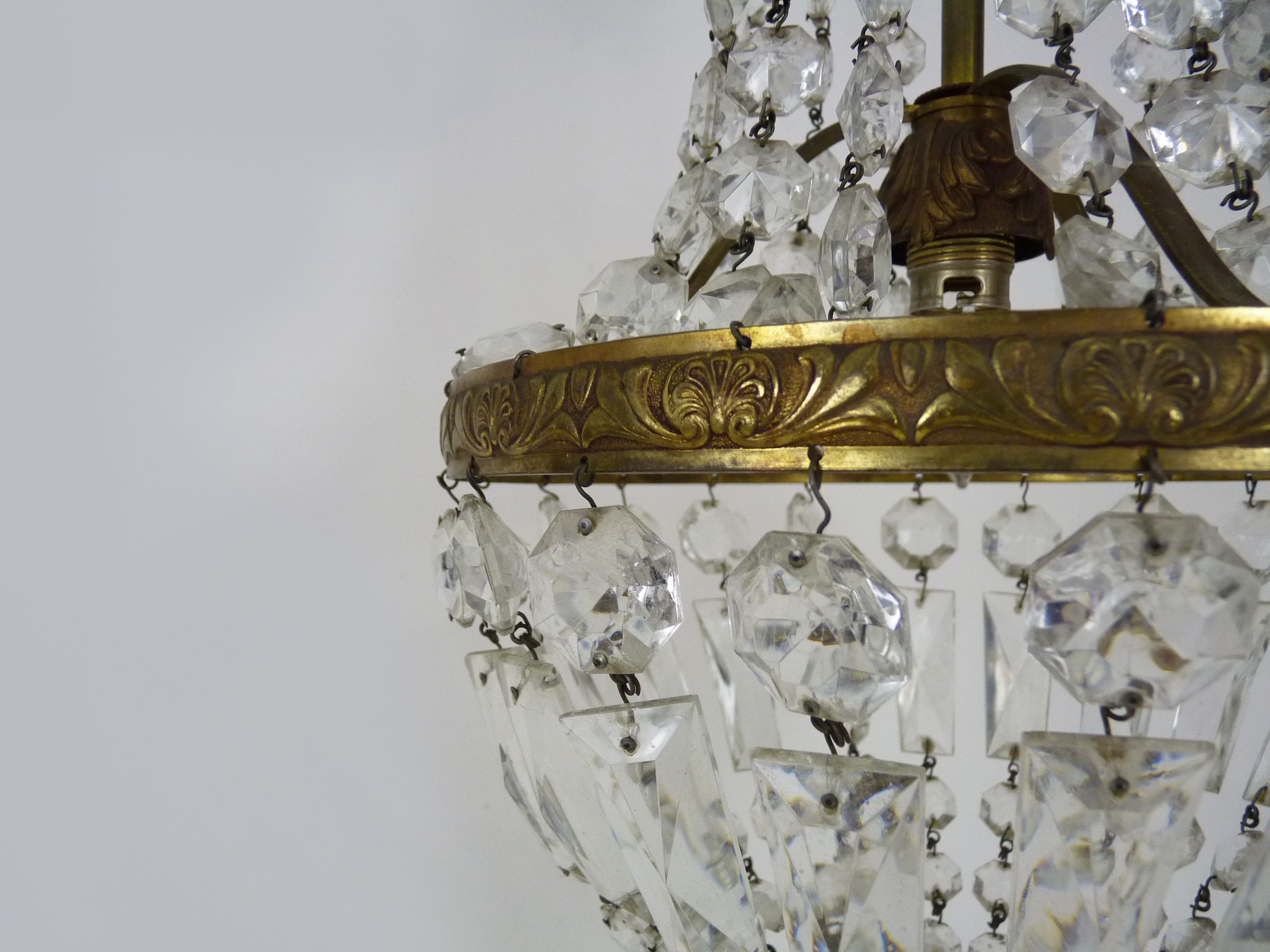 Former Italian hot air balloon chandelier, glass grapevines