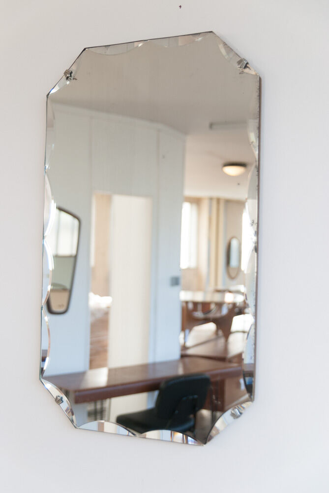 Bevelled mirror 30s - 69x41cm