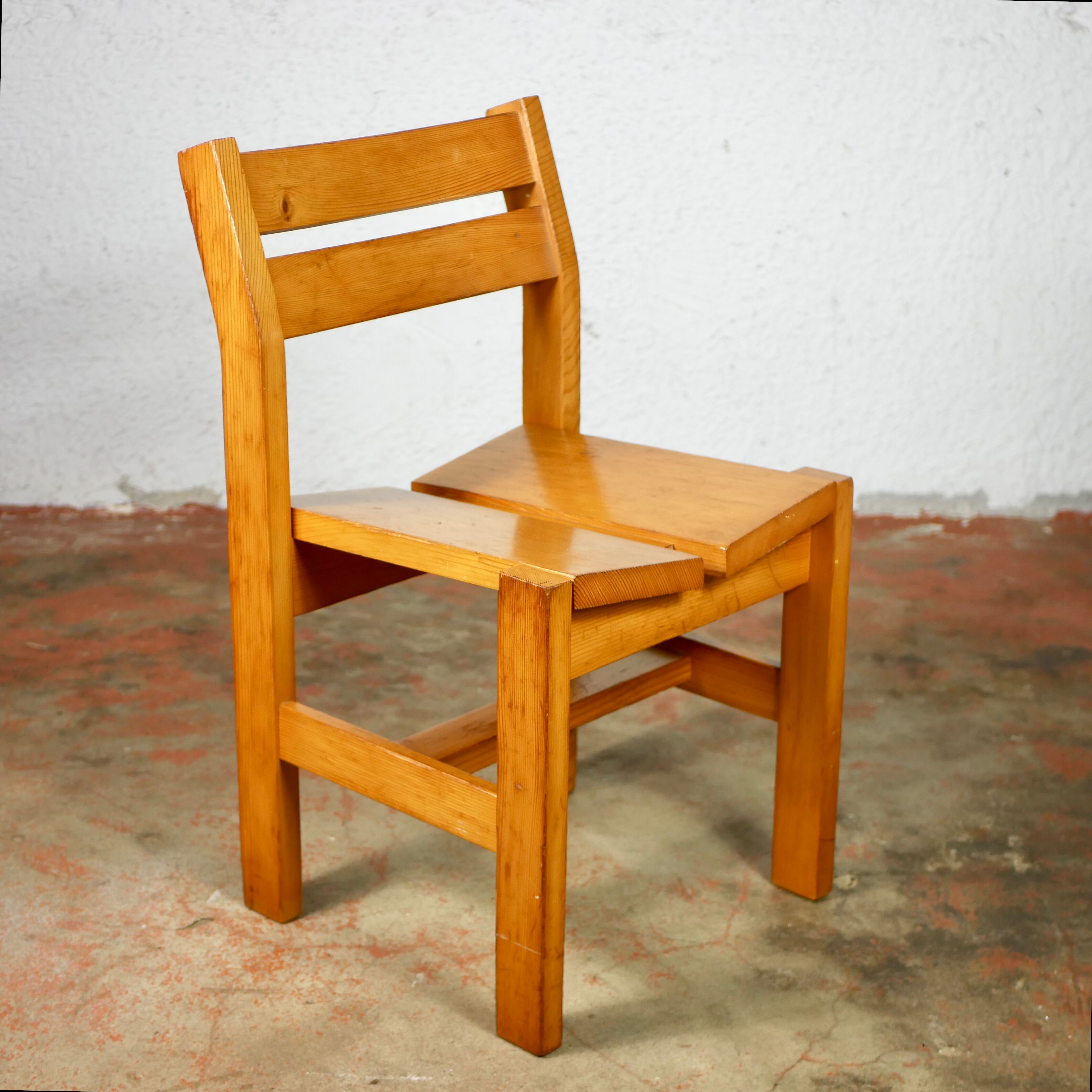 Series of 4 maison regain pine chairs