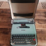 Olivetti Lettera22 Writing Machine
