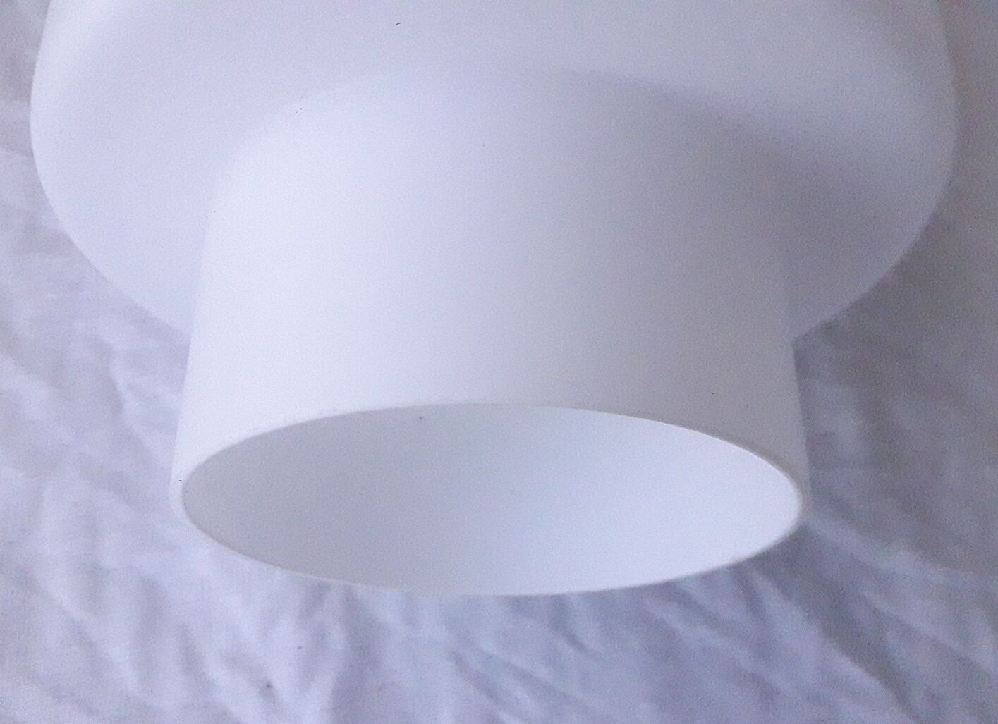 Suspension opaline