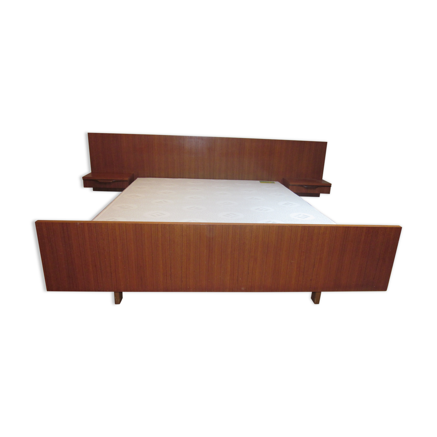Scandinavian bed
