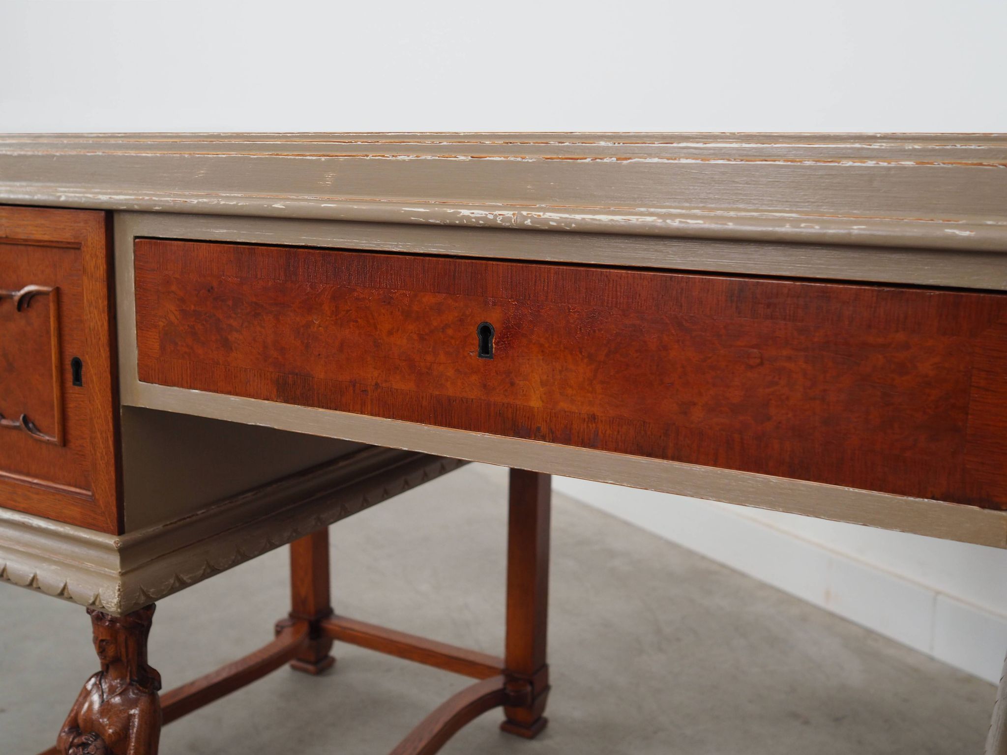 Bureau en chêne, design danois, années 1950, production : Danemark