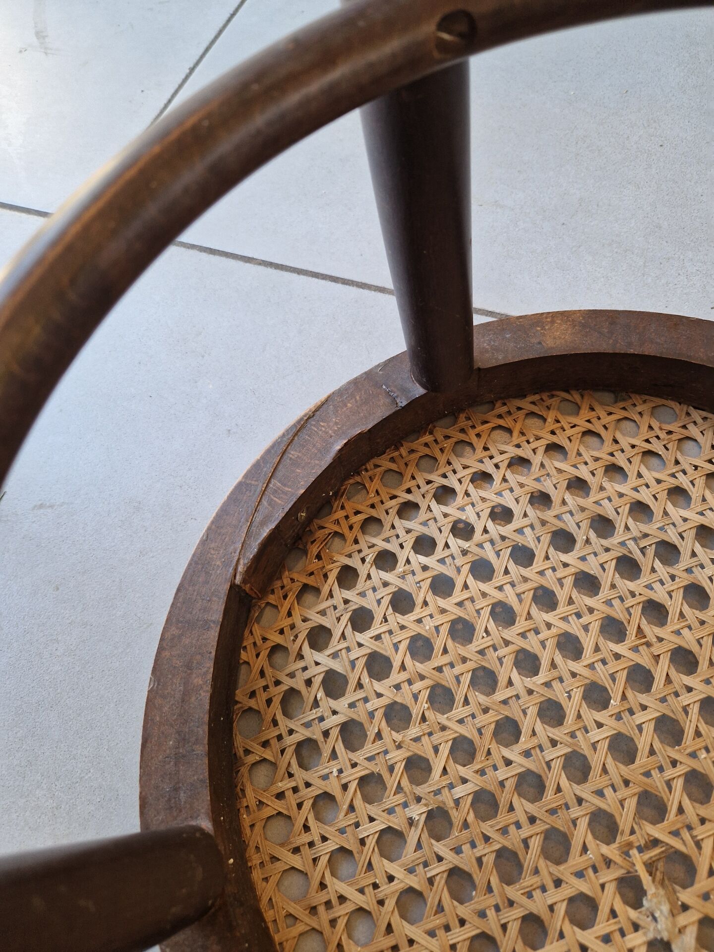 Lot De 2 Tabourets En Cannage Style Thonet