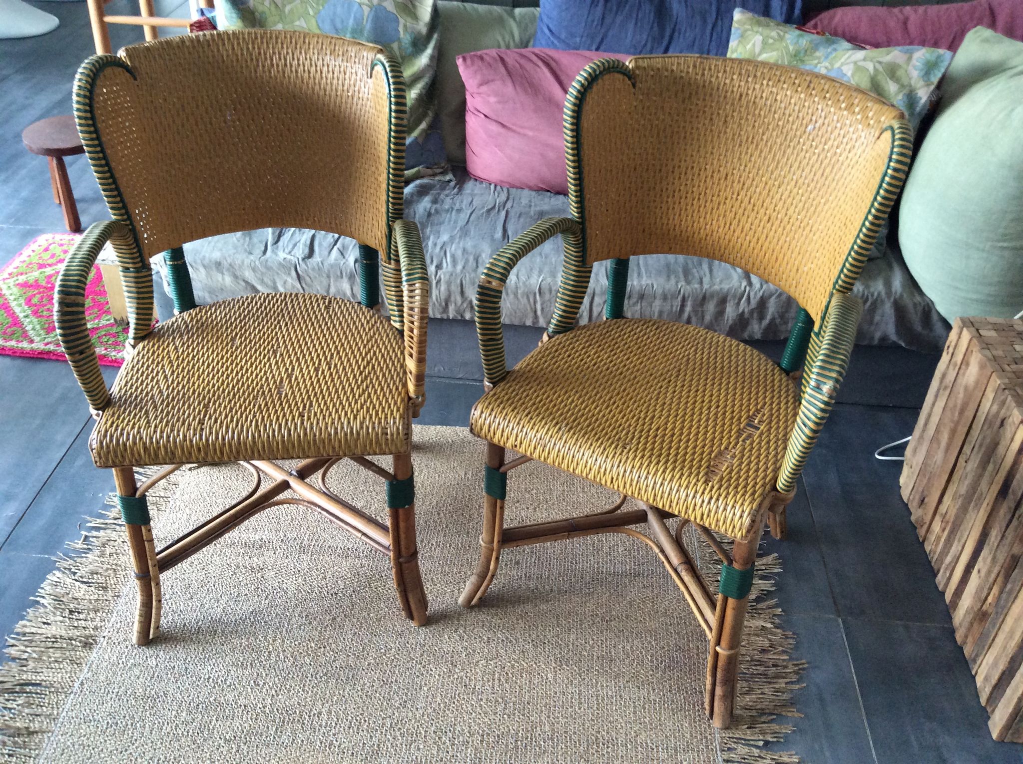 Paire de fauteuils en rotin