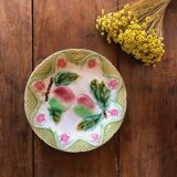 Assiette en barbotine Orchies