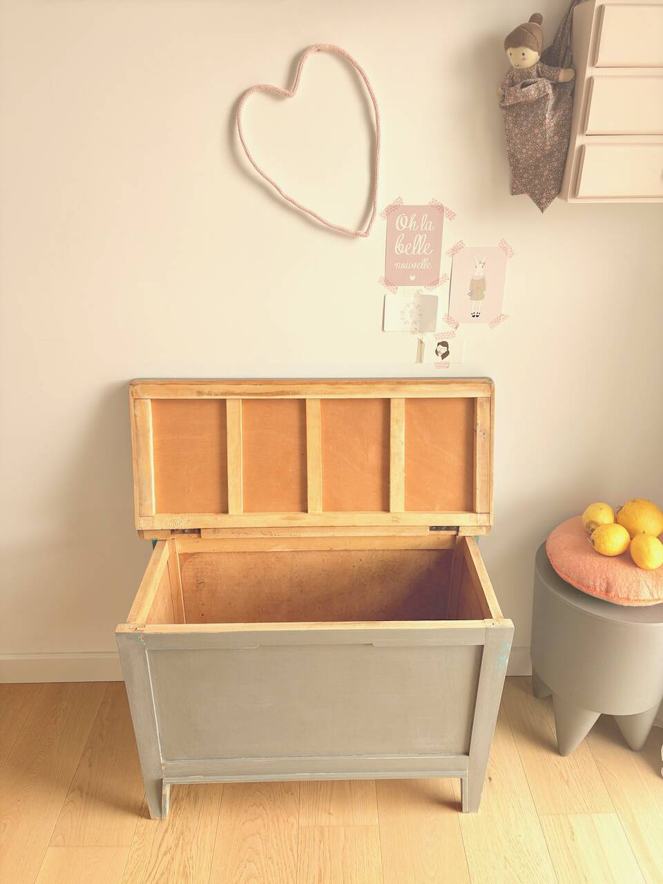 Vintage chest