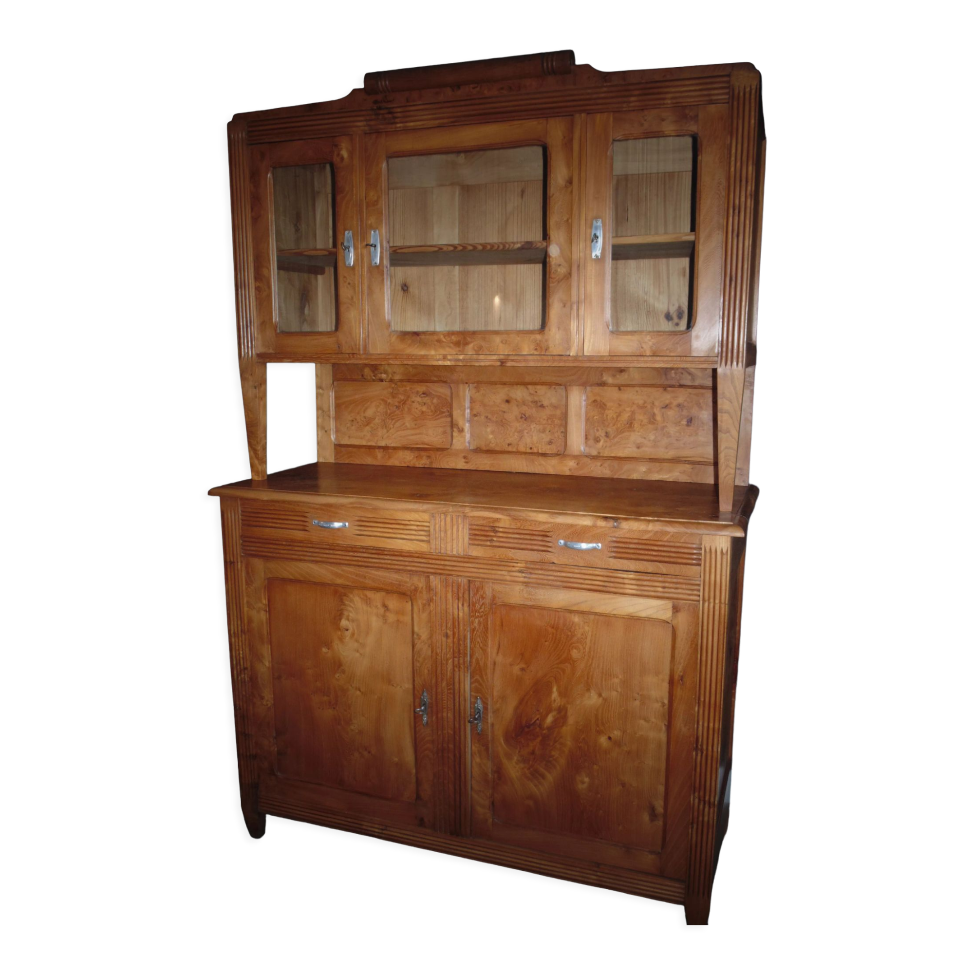 Two-body glass buffet in elm