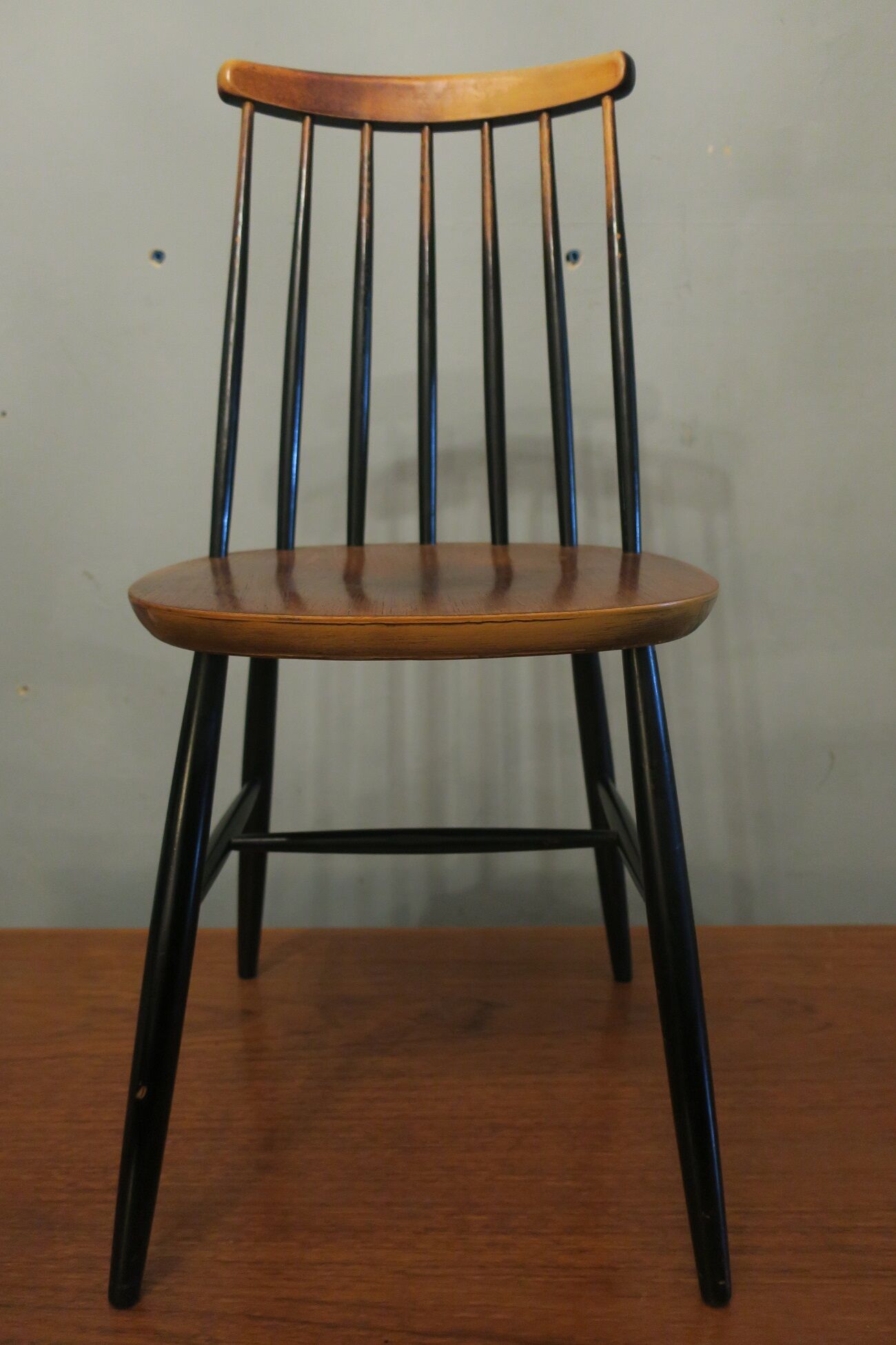 Vintage set of 4 ercol ebonized stick back chairs 1950s