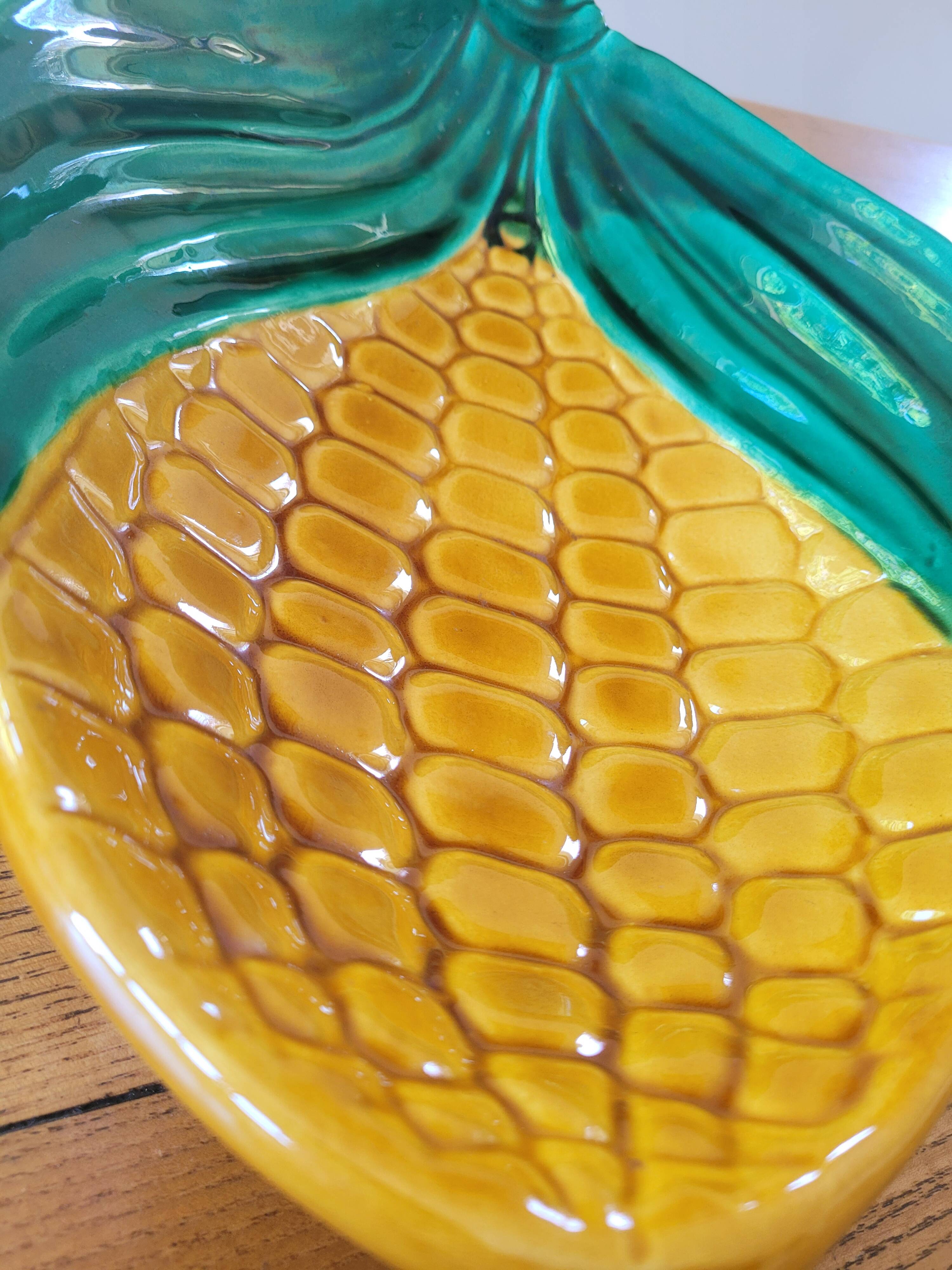 Large fruit dish/bowl in Vallauris slip
