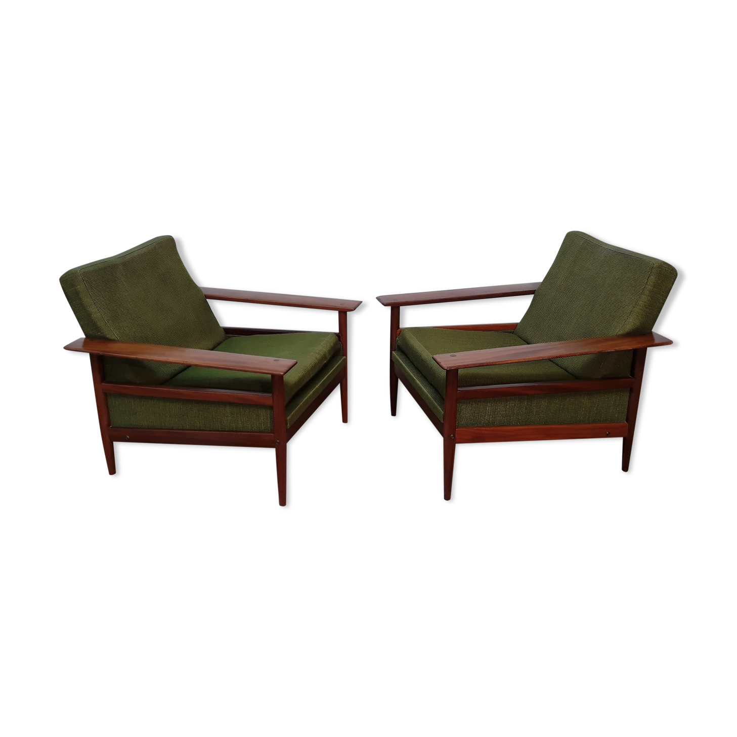 Pair of scandinavian chairs