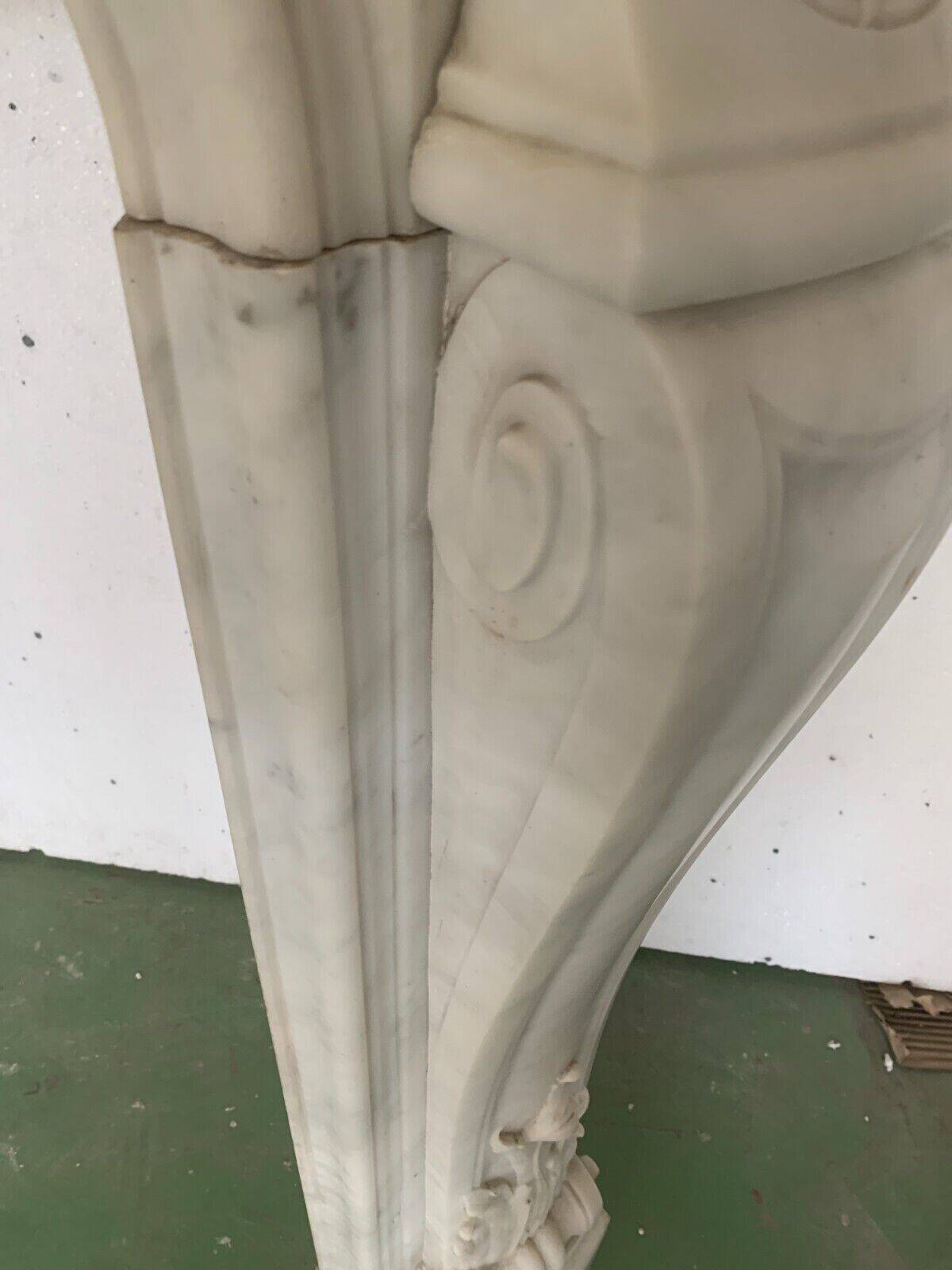 Louis XV style fireplace in white Carrara marble 19th century