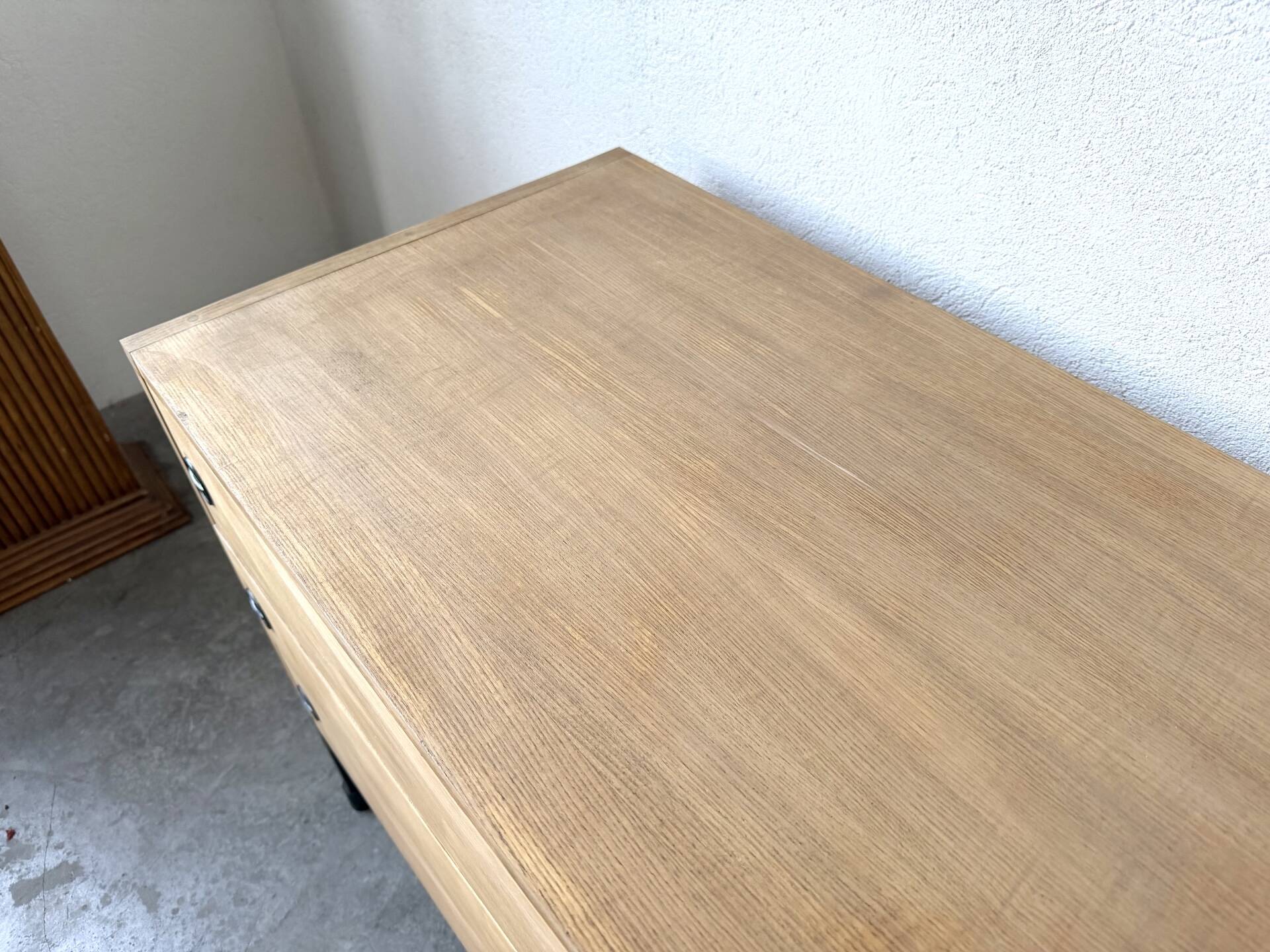 Three-drawer commode ARP — Minvielle, oak and lacquered metal, France, years