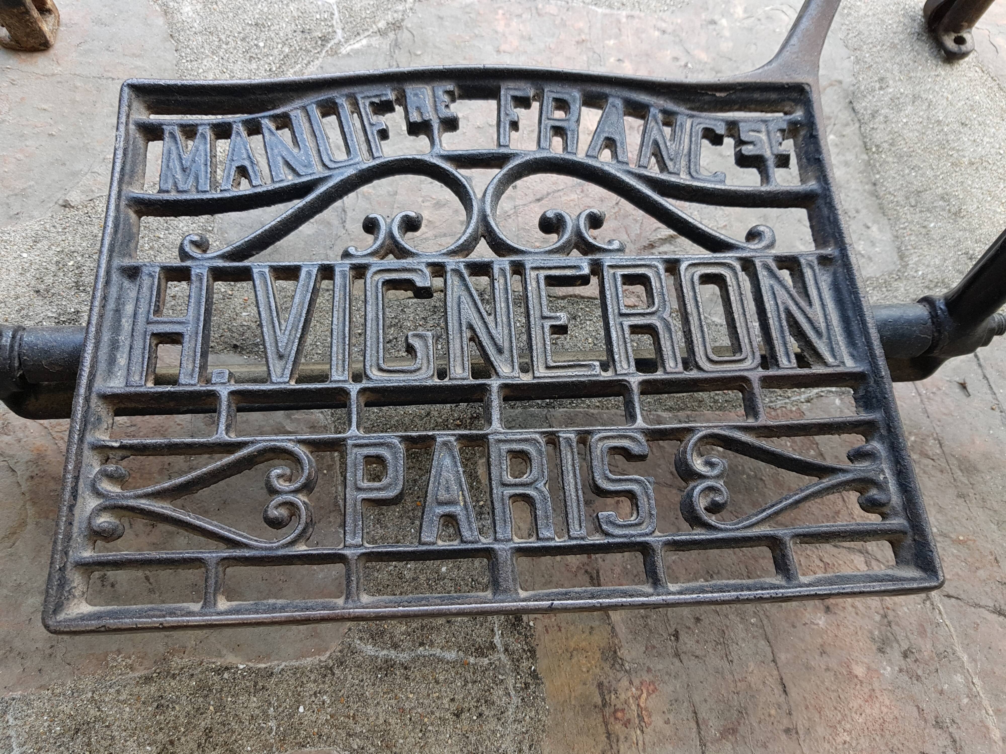Old sewing machine H. Vigneron