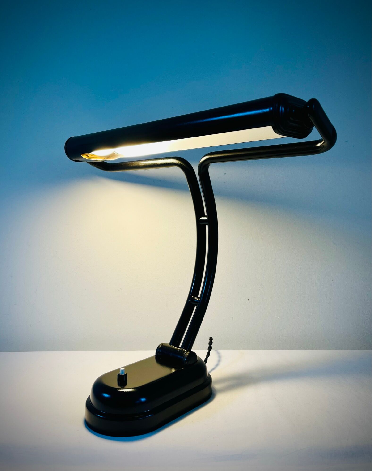 Jumo desk / table lamp