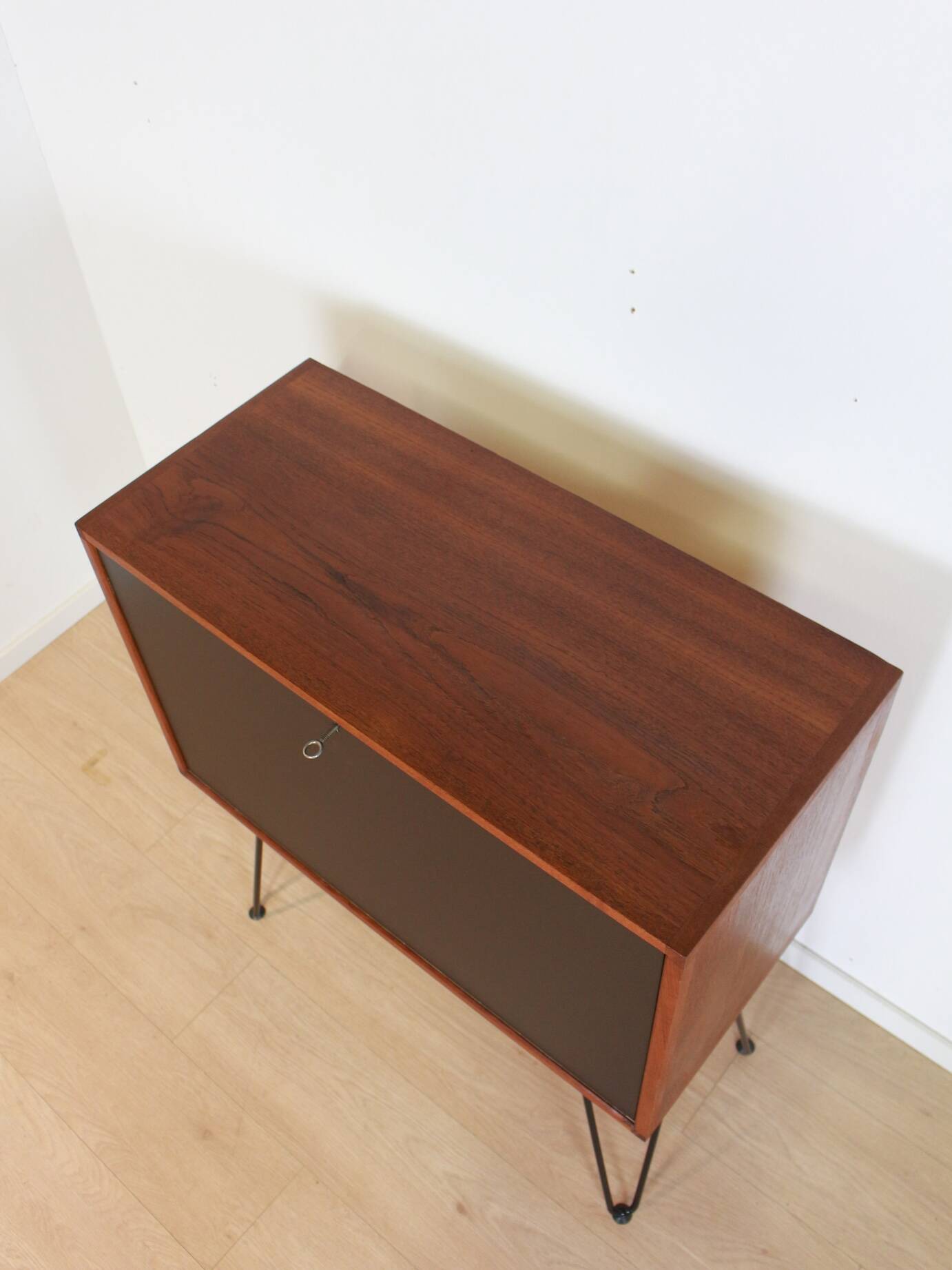 vintage cabinet on hairpinlegs