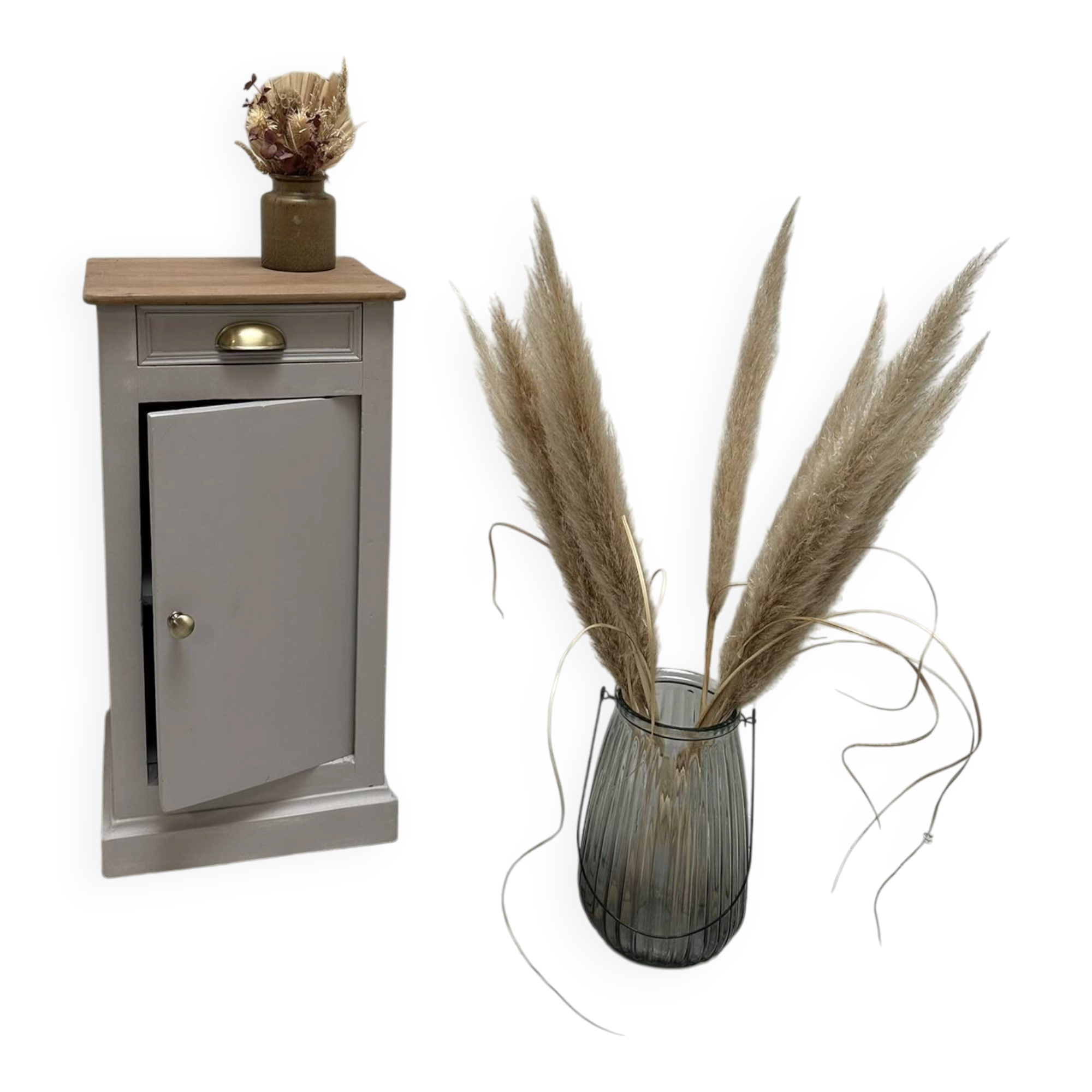 Small renovated side table – Lou