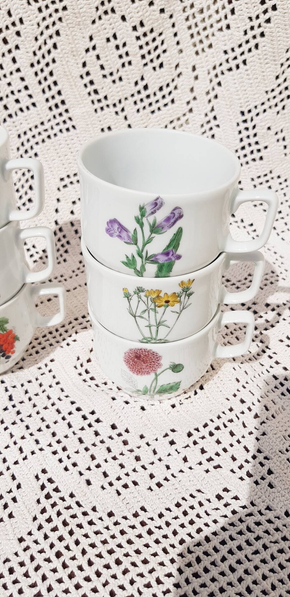 6 tasses décor fleurs et fruits