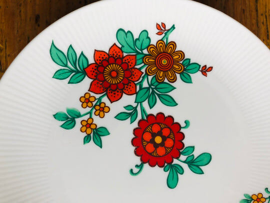 10 dessert plates and Bavaria dish