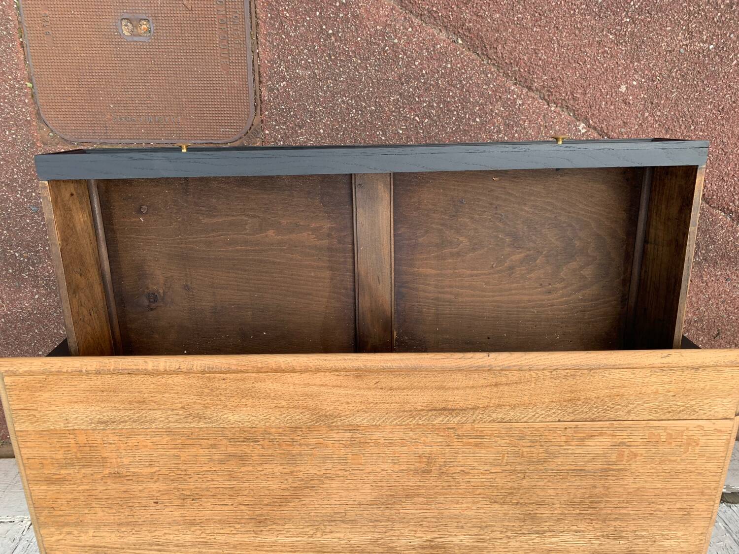 Matte black oak chest of drawers with 3 drawers