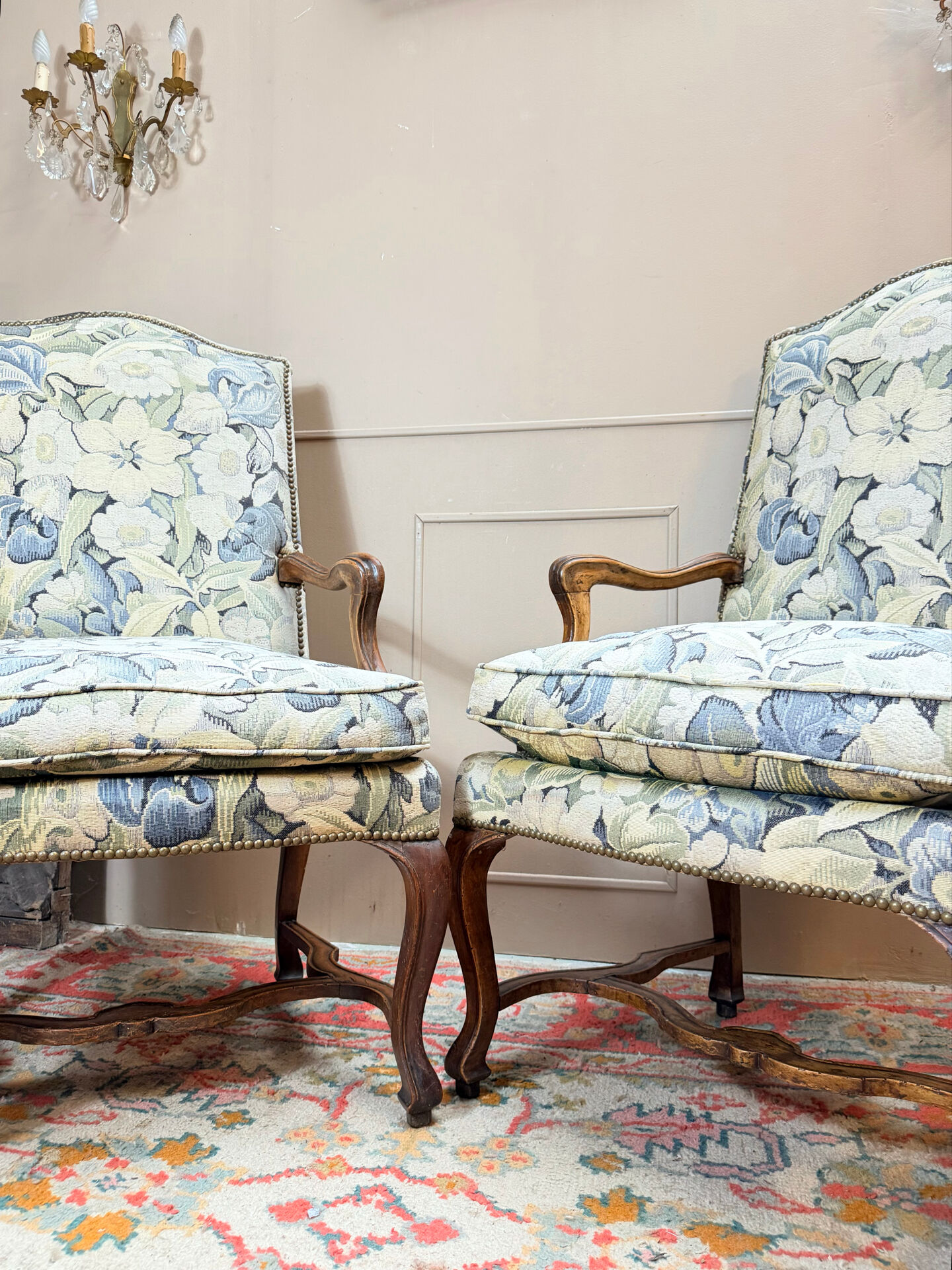 PAIR OF WALNUT ARMCHAIRS FROM THE LOUIS XV XVIII CENTURY