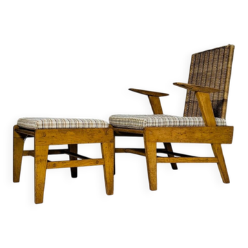 Fauteuil sculptural en hêtre et rotin avec repose-pieds, par ÚLUV, années 1960