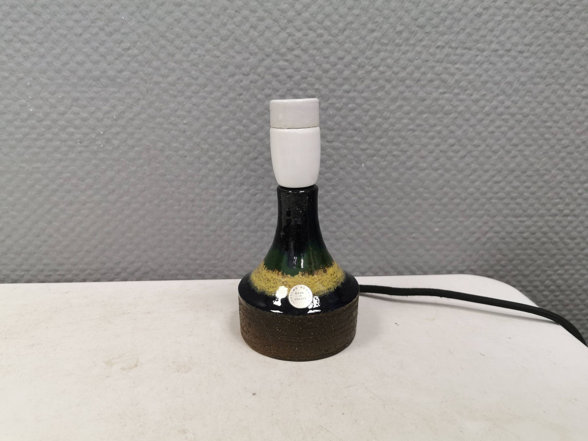Pied de lampe de table en céramique de la marque suédoise Laholms, années 1980