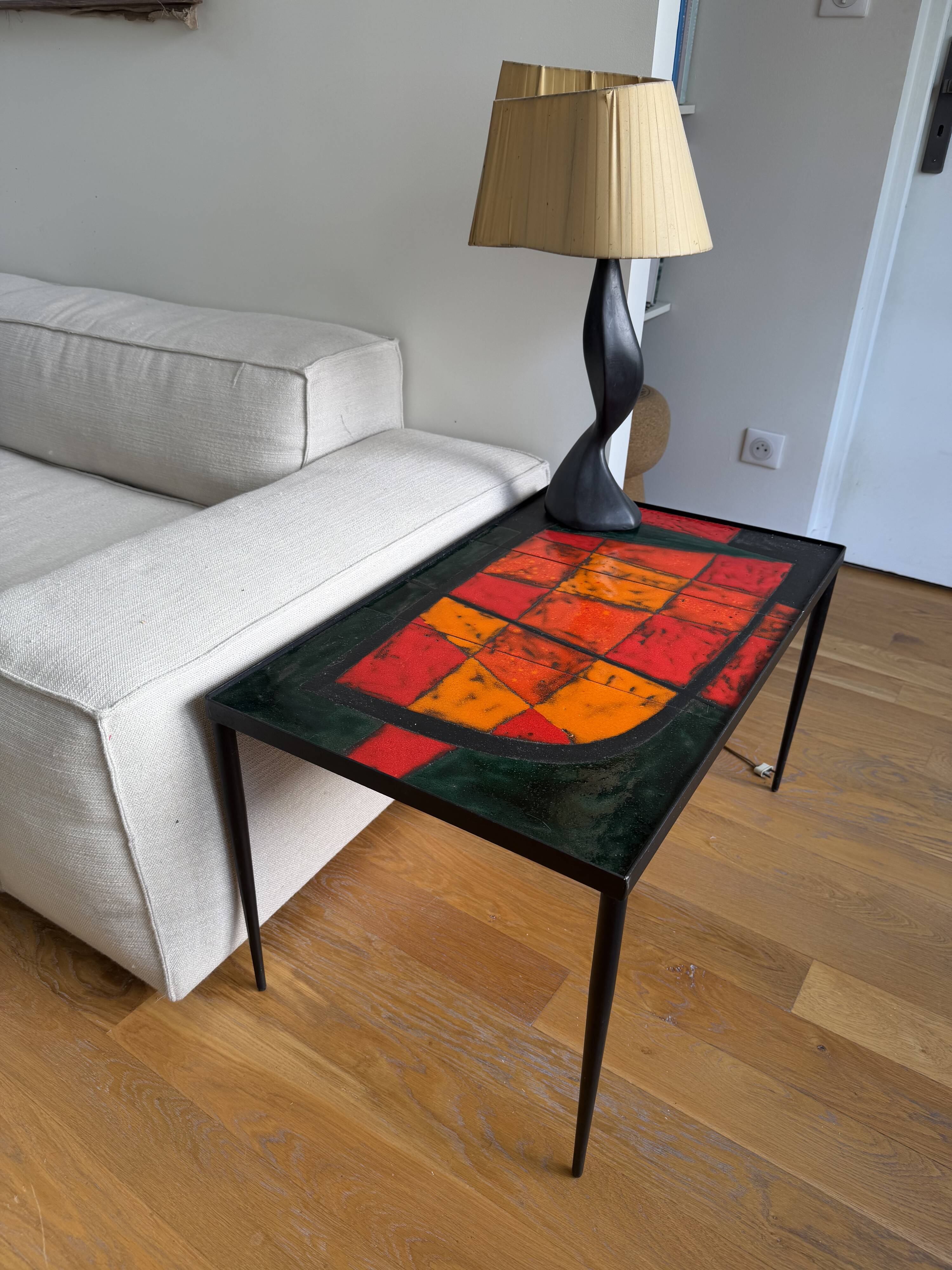 Table basse ceramique de jean et Robert Cloutier en pierre de lave émaillée