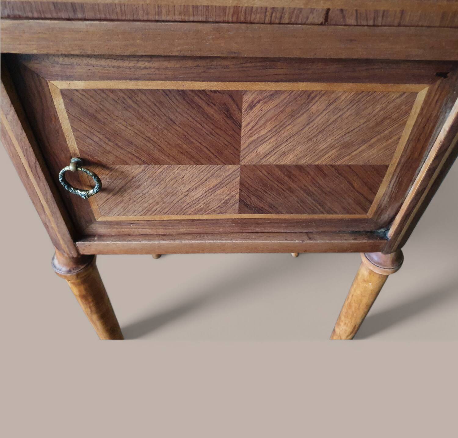 Table d’appoint Louis XVI marqueterie - Marbre et décors bronze doré