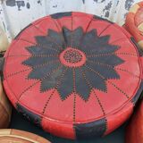 5 poufs