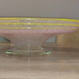 coupe en verre mouchetée rose avec liseré jaune