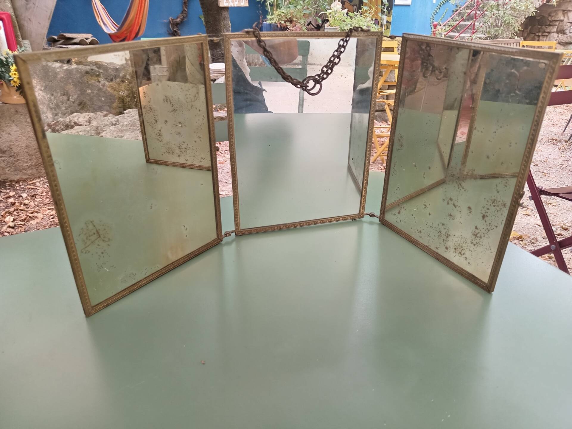 Triptych barber mirror