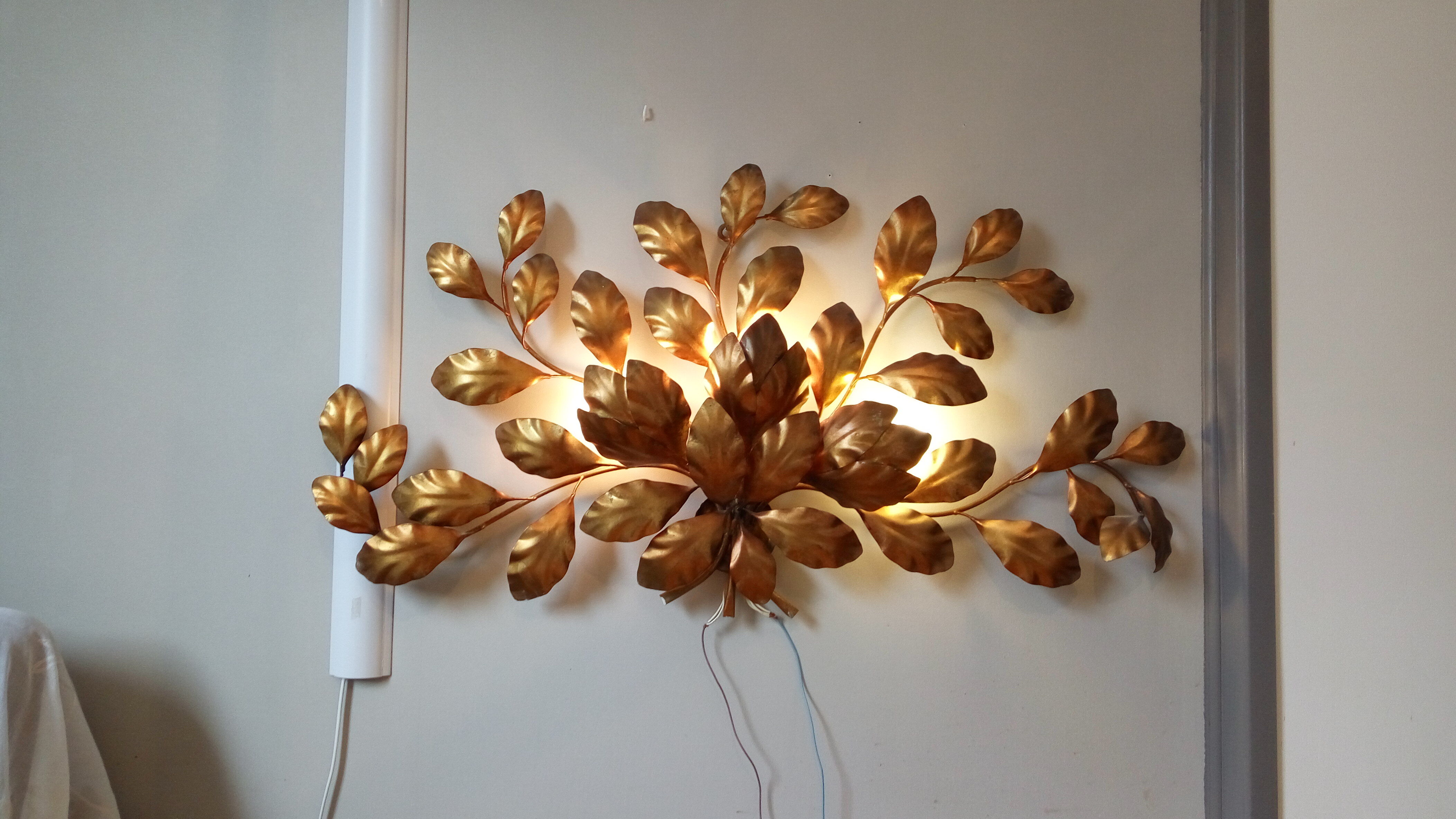 Gold metal wall lamp