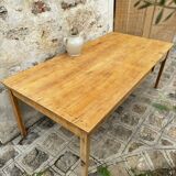 Farm table