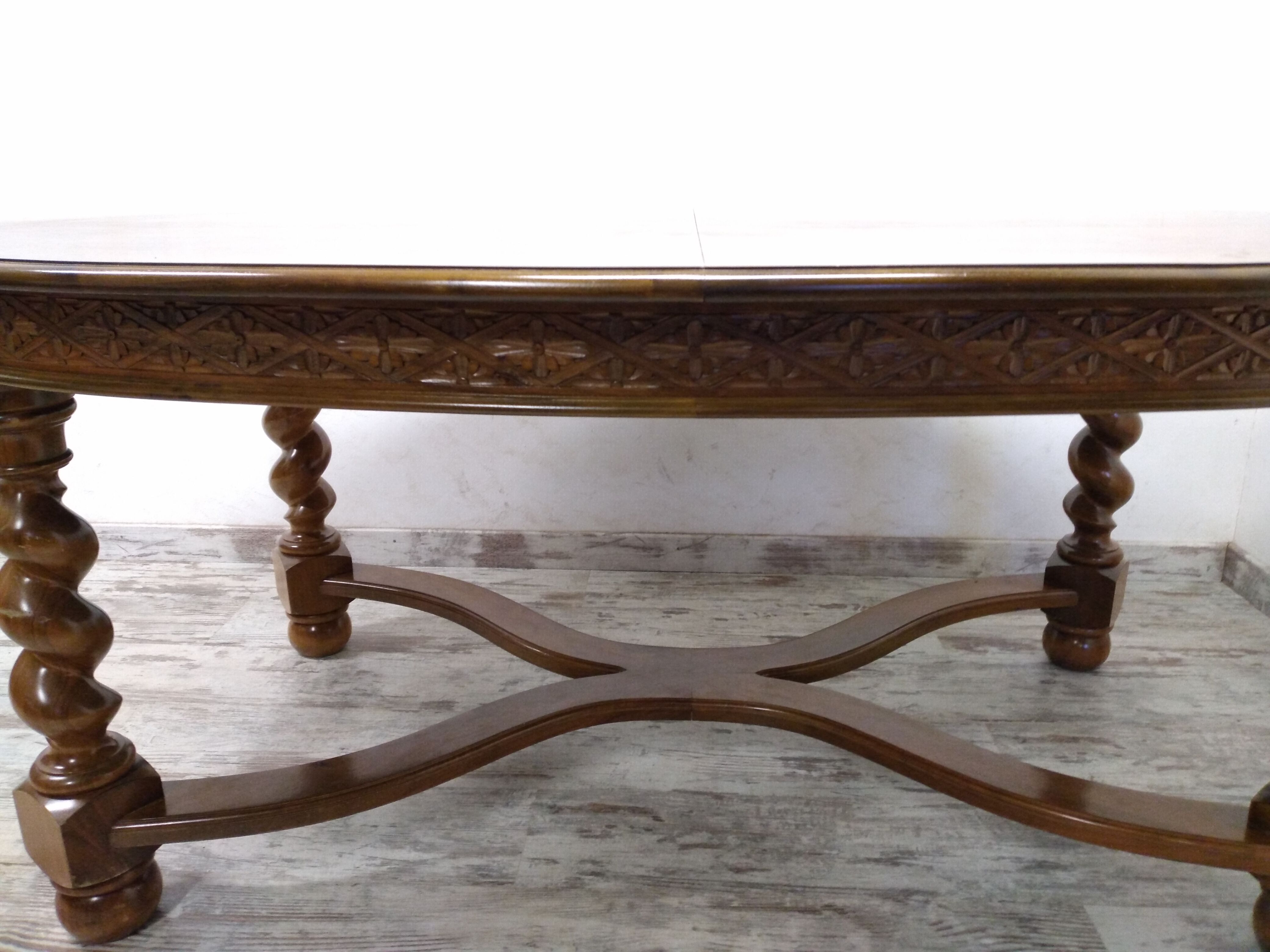 Table style Louis XIII