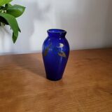 Vase en verre bleu