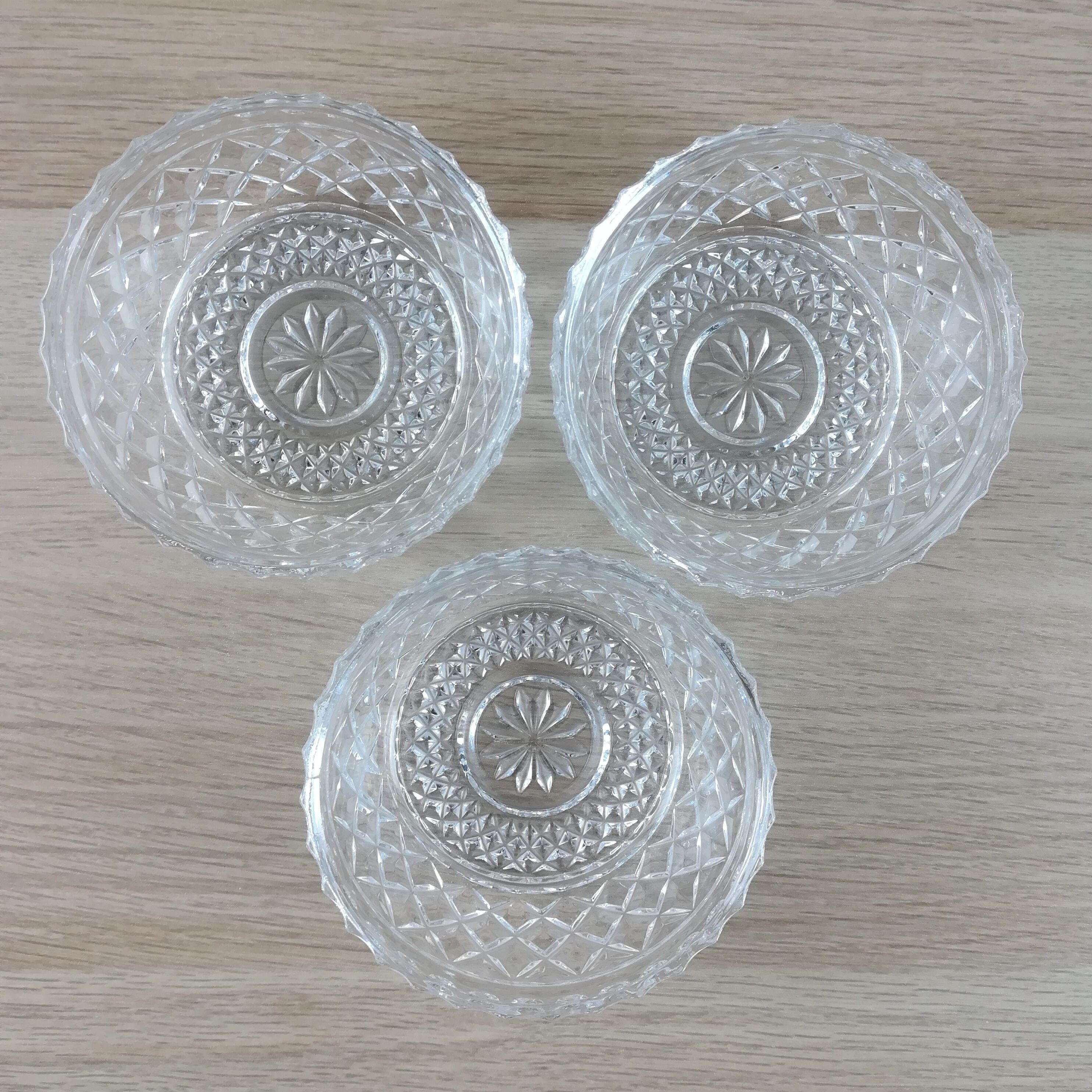 3 chiseled glass cups