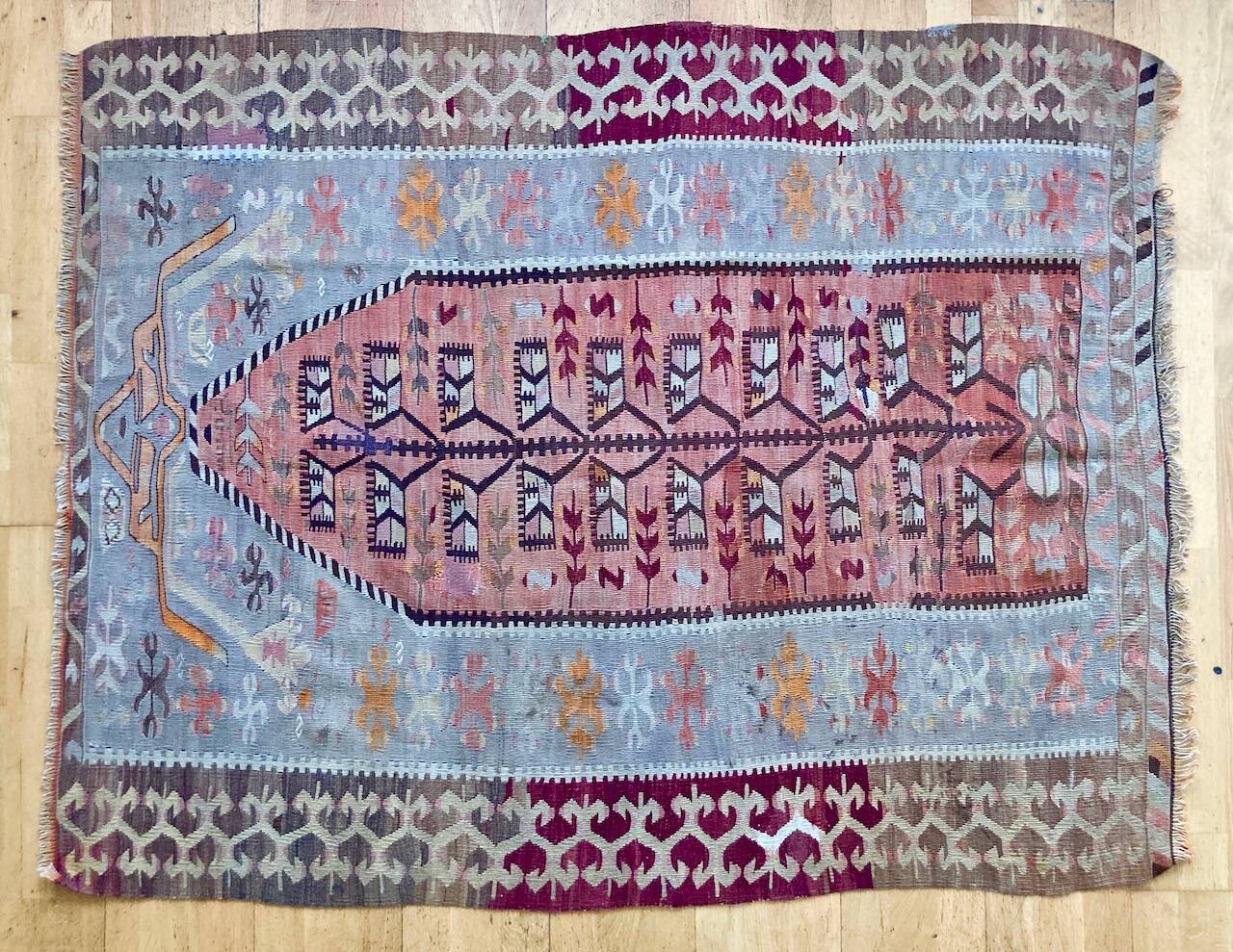 Tapis kilim traditionnel