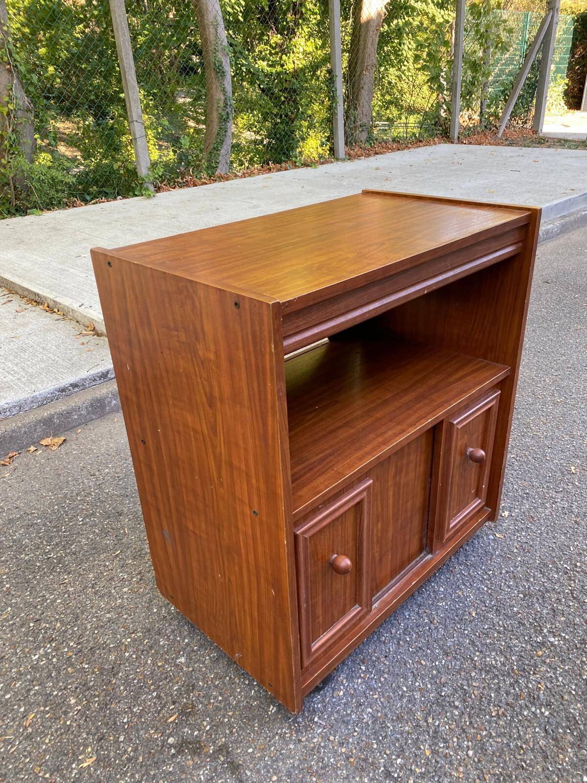 Vintage TV/Hi-Fi Unit on Wheels in Walnut Style, made in France 1970.