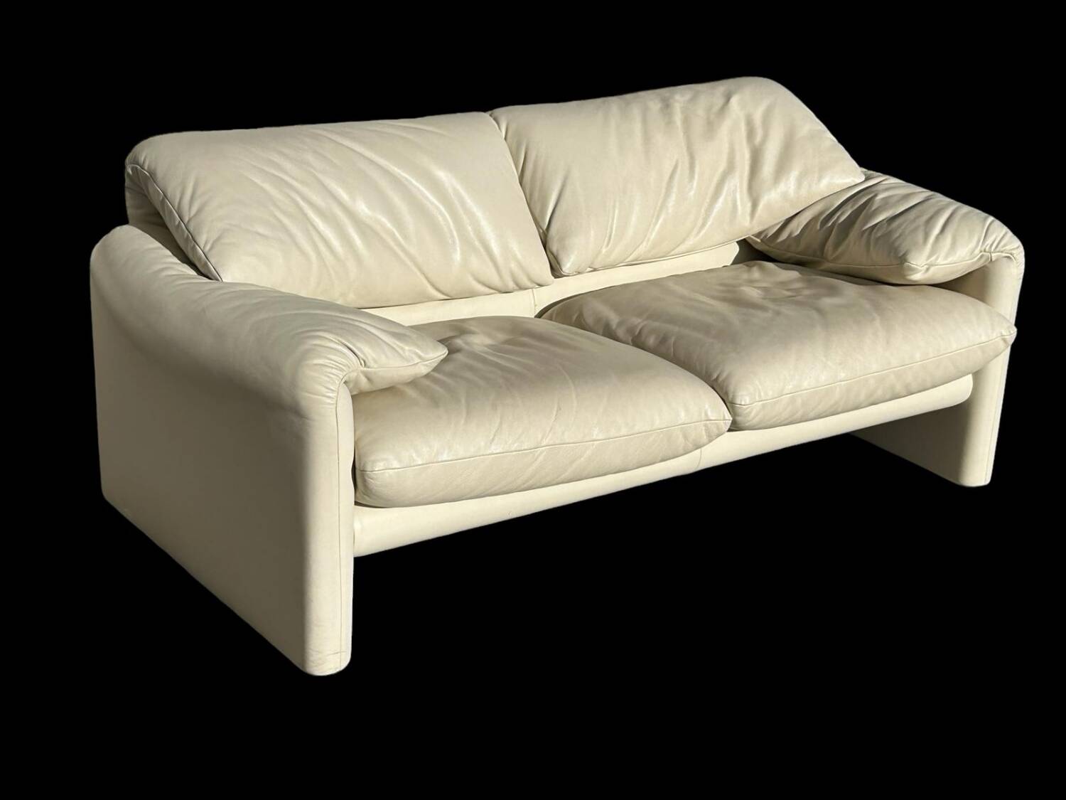 Maralunga White Leather Sofa By Vico Magistretti For Cassina, 1970s No. 2
