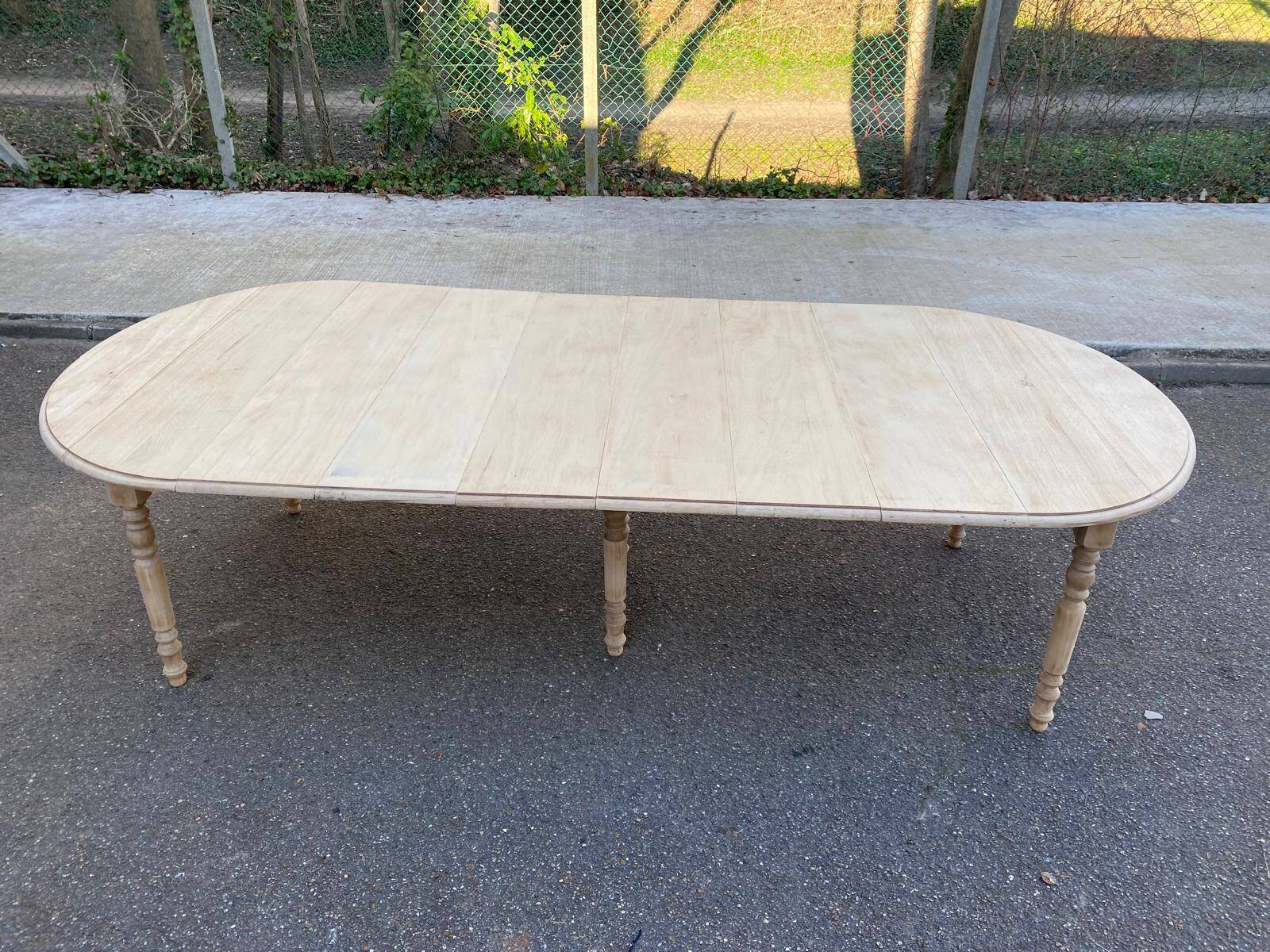 Renovated round extendable dining table with flaps, 6 extensions, 300cm.