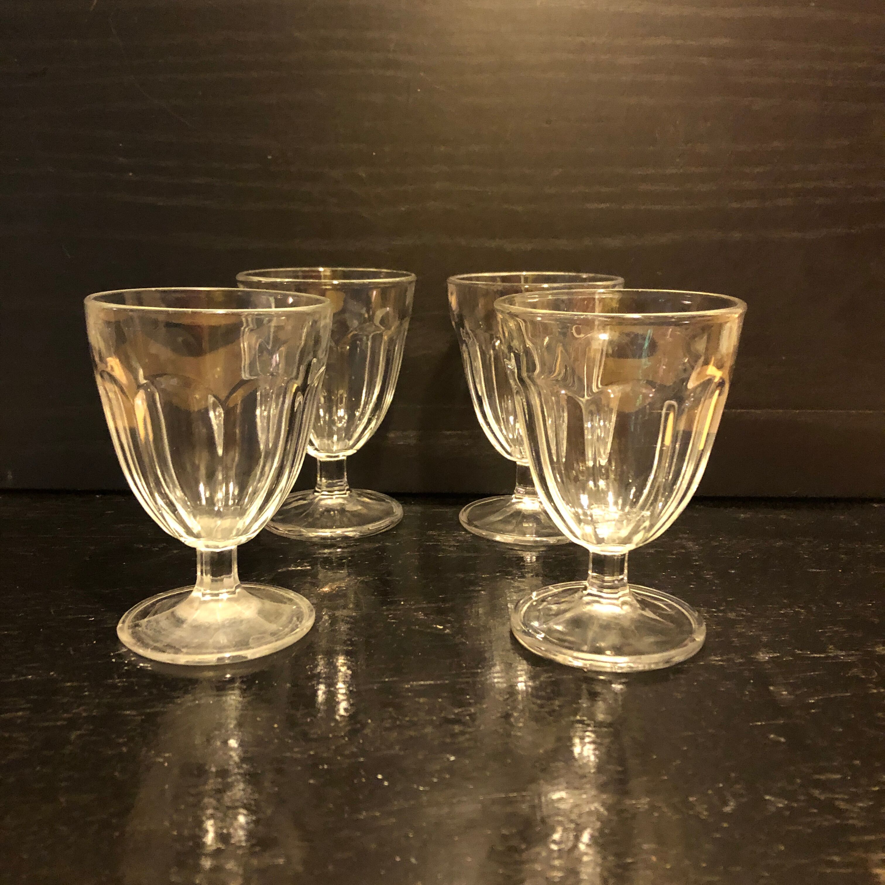 4 verres à eau