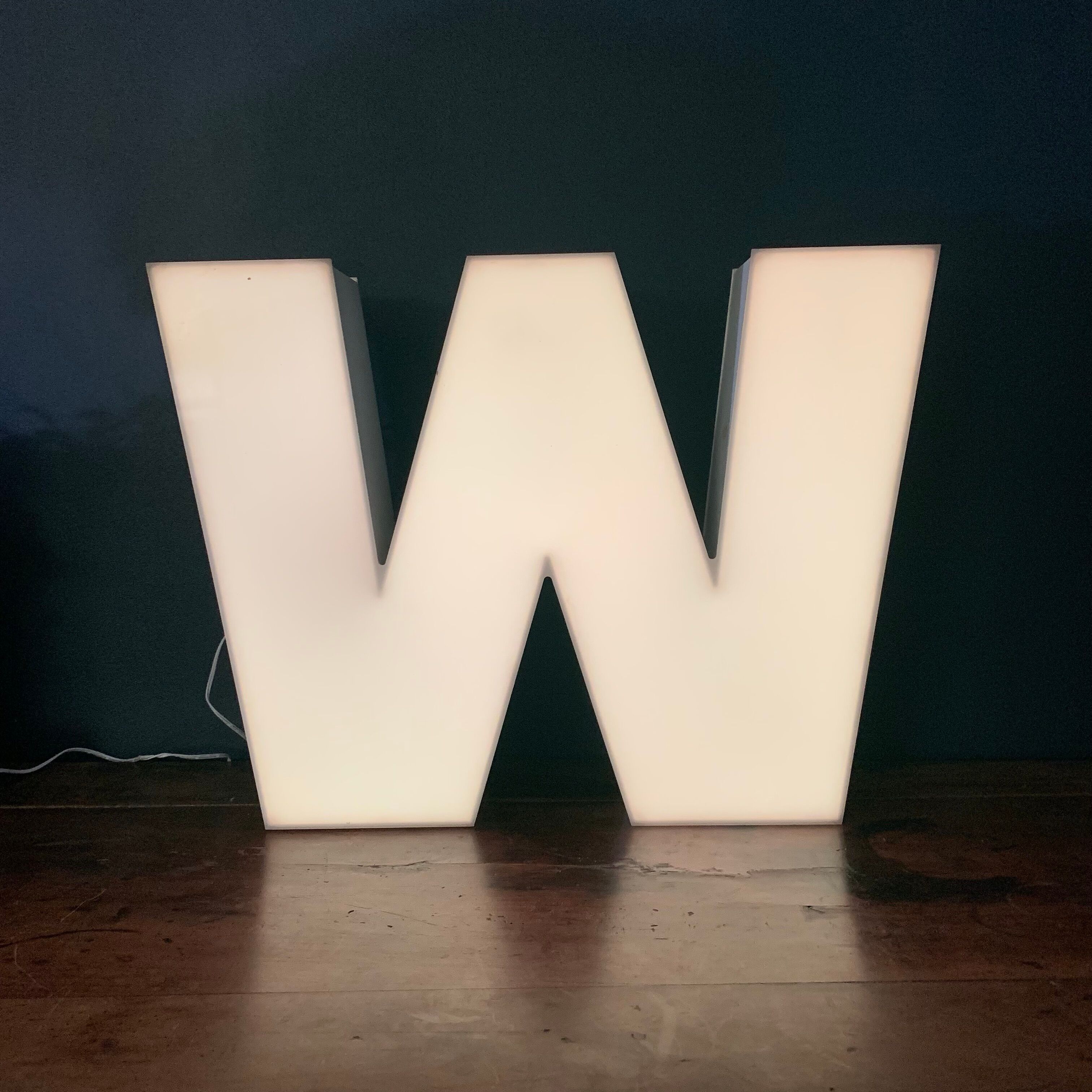Illuminated sign letter